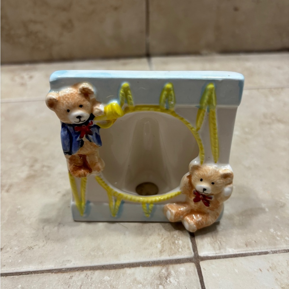 Tiny Vintage Picture Frame (2X2)